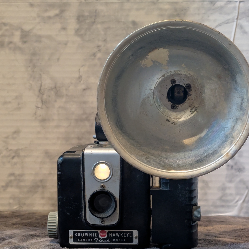 Vintage Kodak Brownie Hawkeye Flash Model Camera 1950s Retro Bakelite Icon